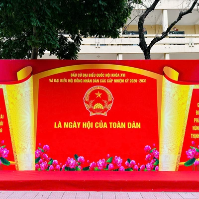 HỌC VIỆN HẬU CẦN RỰC RỠ CỜ HOA HƯỚNG TỚI NGÀY HỘI LỚN CỦA NON SÔNG